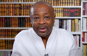 ALAIN FOKA, le journaliste camerounais au cœur d’accusations controversées au Togo
