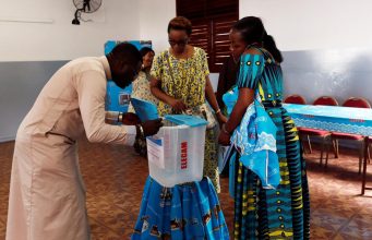 FRAUDE PENDANT LES OPÉRATIONS ÉLECTORALES AU CAMEROUN : le déficit ou le manque de matériel électoral est un terreau sur lequel prospère la fraude (Acte 2).