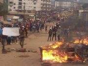 LA GUERRE OUBLIÉE DU NOSO : Ils s’étripent au sujet du football à Yaoundé, pendant que les Camerounais continuent de mourir dans les régions anglophones du pays.