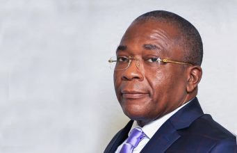(*)PRÉSIDENTIELLE 2025 :Le Coordonnateur National par intérim de l’Alliance Politique pour le Changement (Apc), s’est entretenu avec la diaspora camerounaise dans la capitale française le 25 juin dernier. Au menu : « L’opposition camerounaise face aux prochaines échéances électorales »