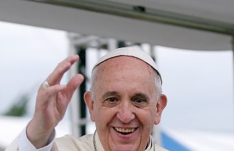 CRISE OUVERTE ENTRE LE CLERGÉ CATHOLIQUE ET DES CHEFS DE L’OUEST :L’élite traditionnelle des Grassfielf sort du bois et interpelle le Saint-siège à travers une abondante littérature.