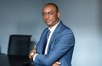 ENTRAVE À LA DÉMOCRATIE